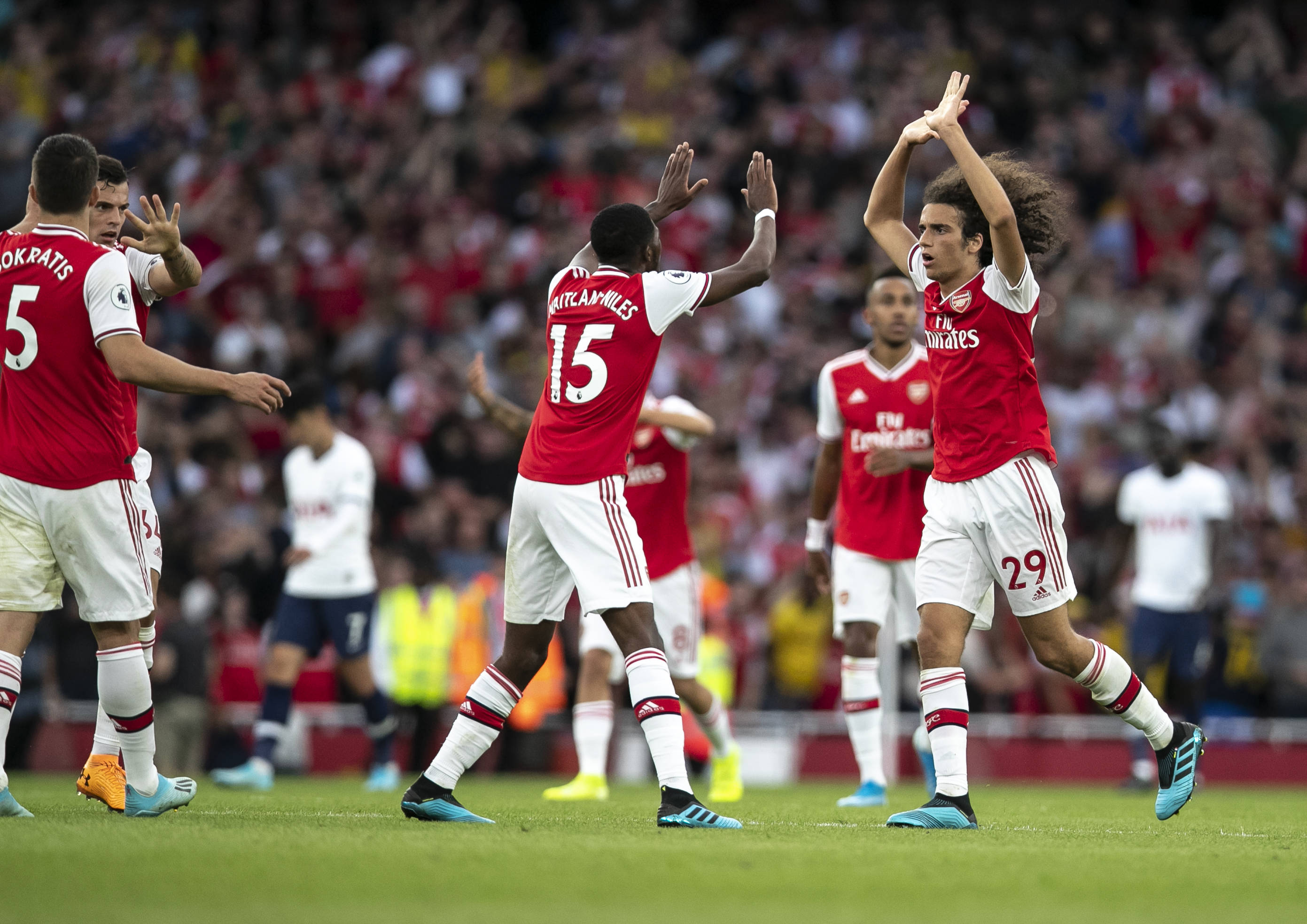 关于阿森纳对阵水晶宫：迎战强劲对手展开争夺的信息