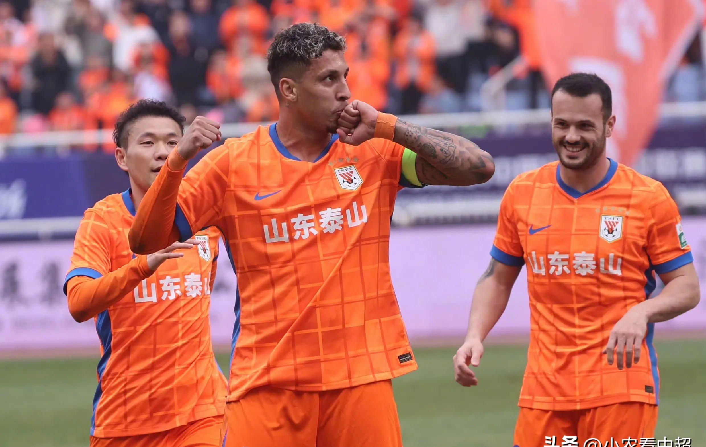 关于申花击败富德，重新扬眉吐气的信息