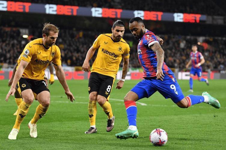 水晶宫主场落败，英超保级压力加大