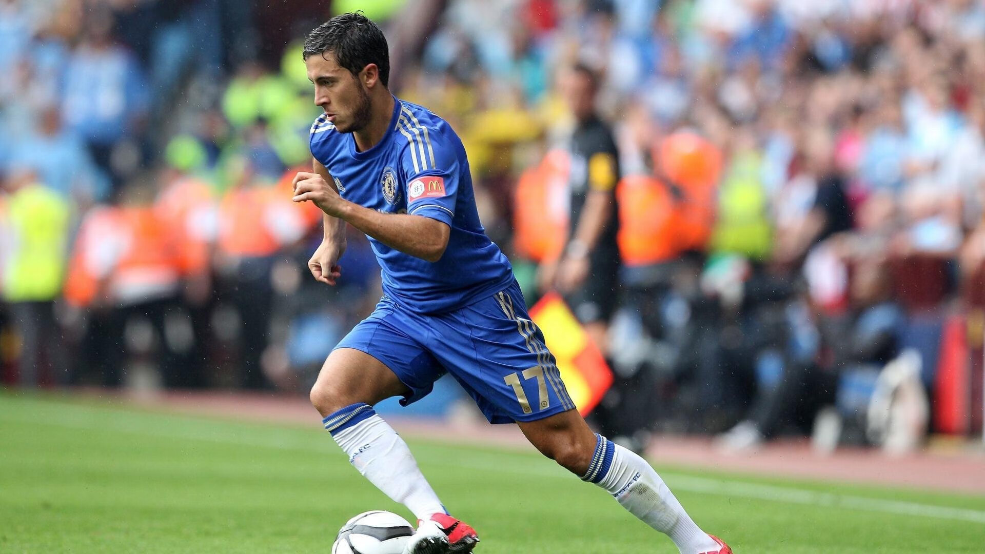 北欧冰刃与波兰利剑,当芬兰式压制遇见莱万的欧冠统治力